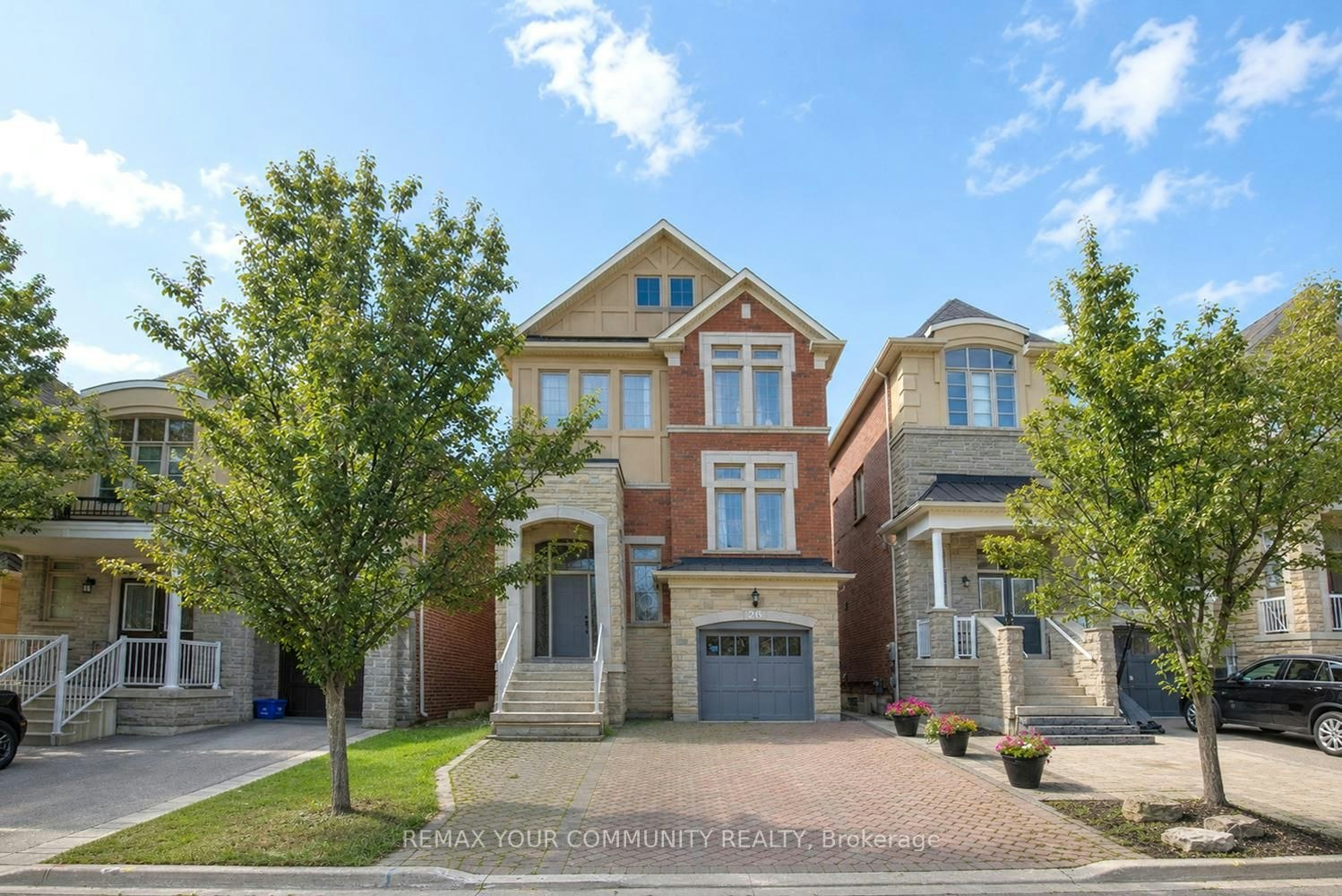 26 Yarden Drive, Vaughan, ON, L6A 0W2