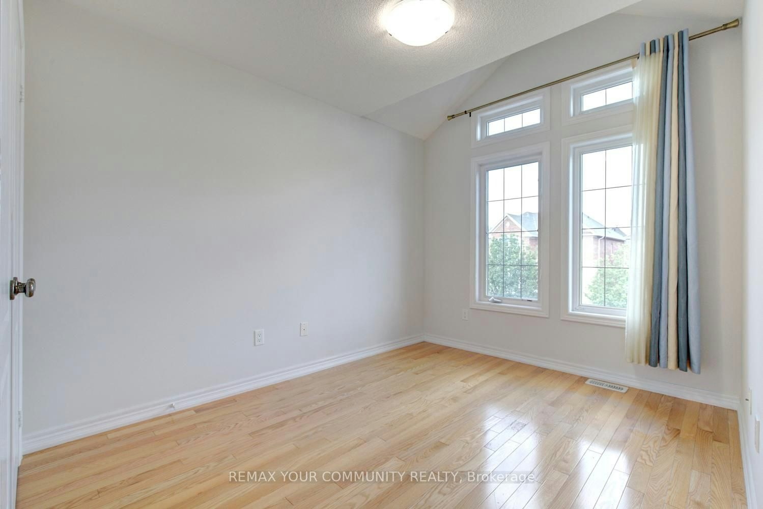 26 Yarden Drive, Vaughan, ON, L6A 0W2 - 36