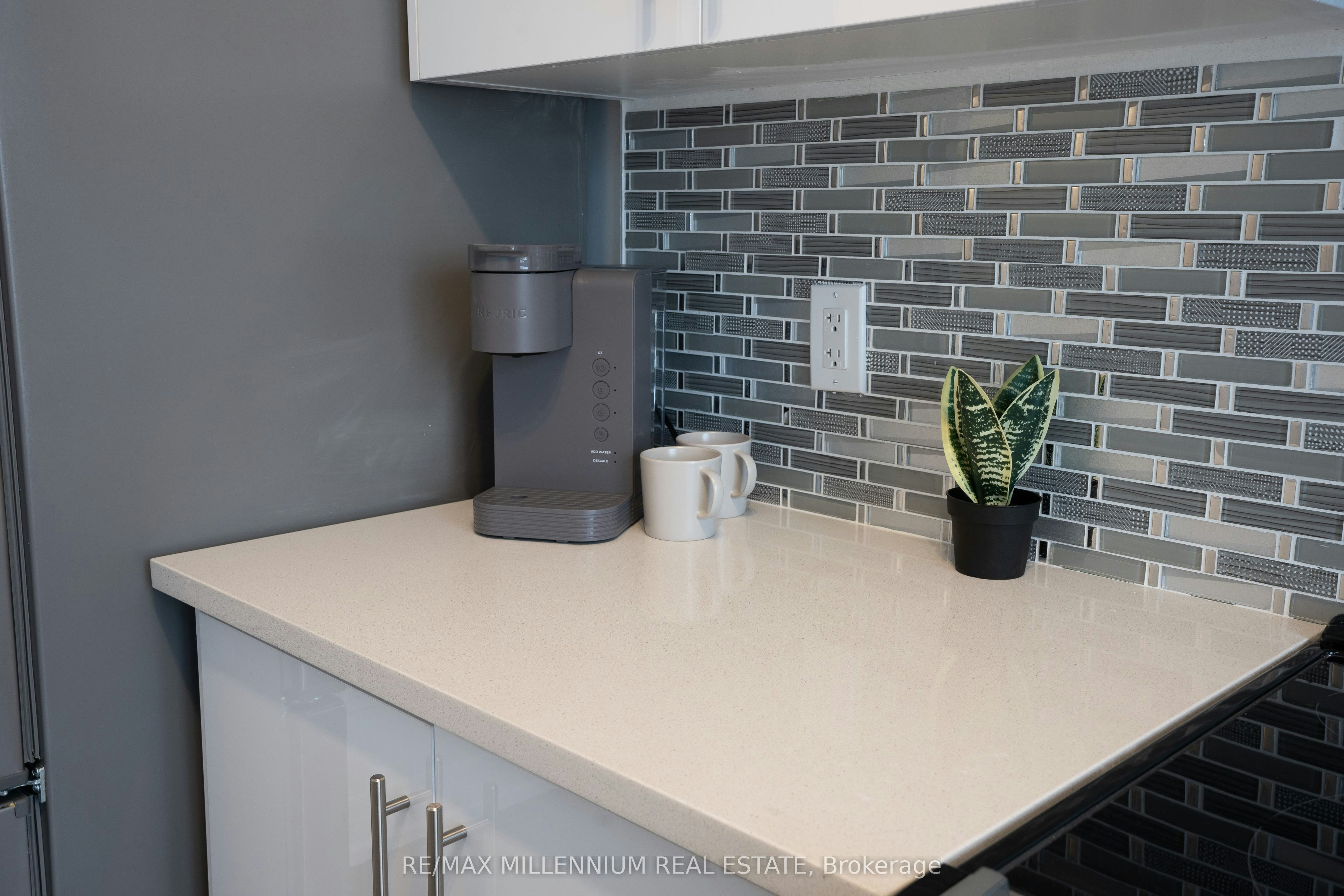 U221-9560 Islington Avenue, Vaughan, ON, L4K 2L5 - 8