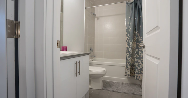 U221-9560 Islington Avenue, Vaughan, ON, L4K 2L5 - 23