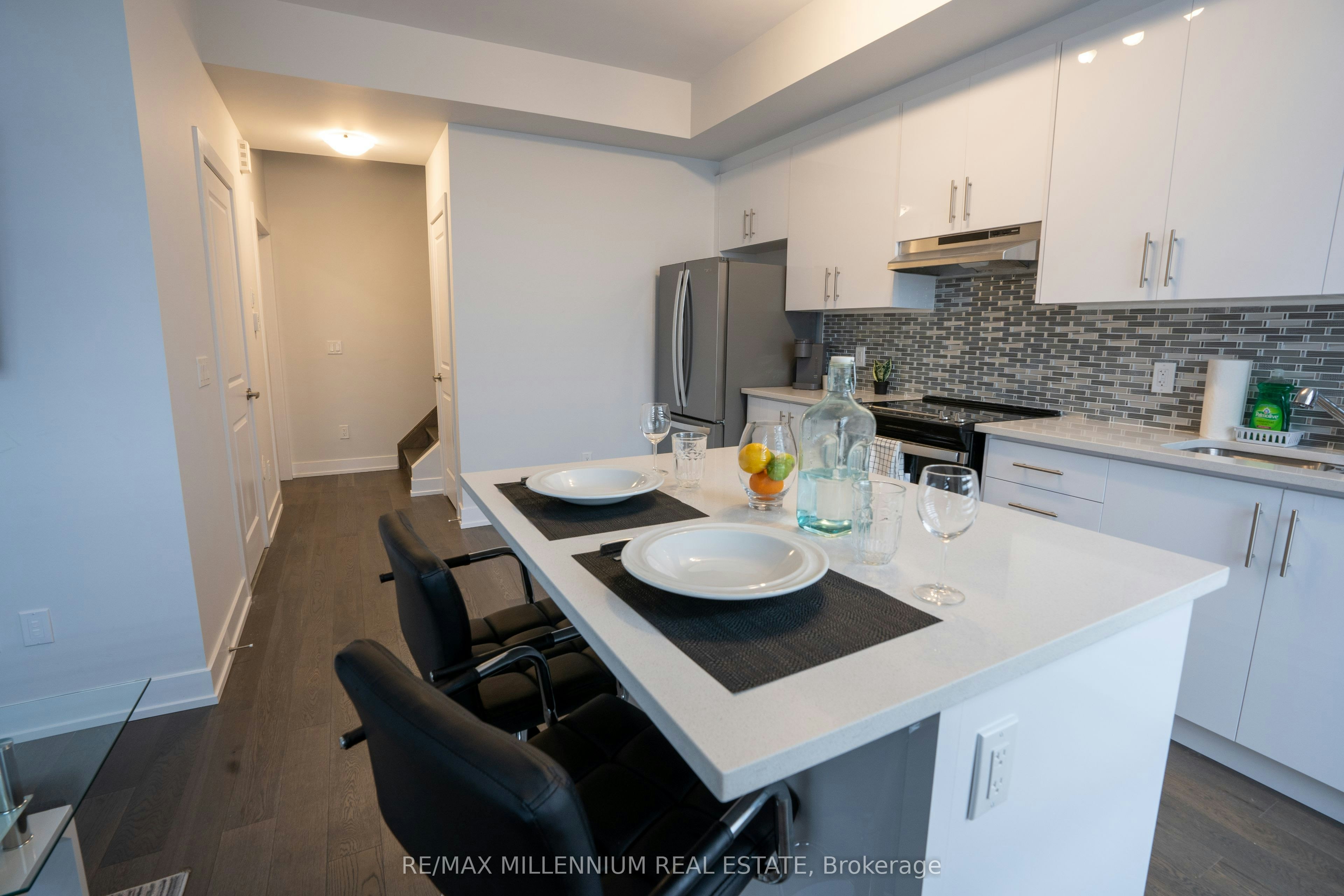 U221-9560 Islington Avenue, Vaughan, ON, L4K 2L5 - 5
