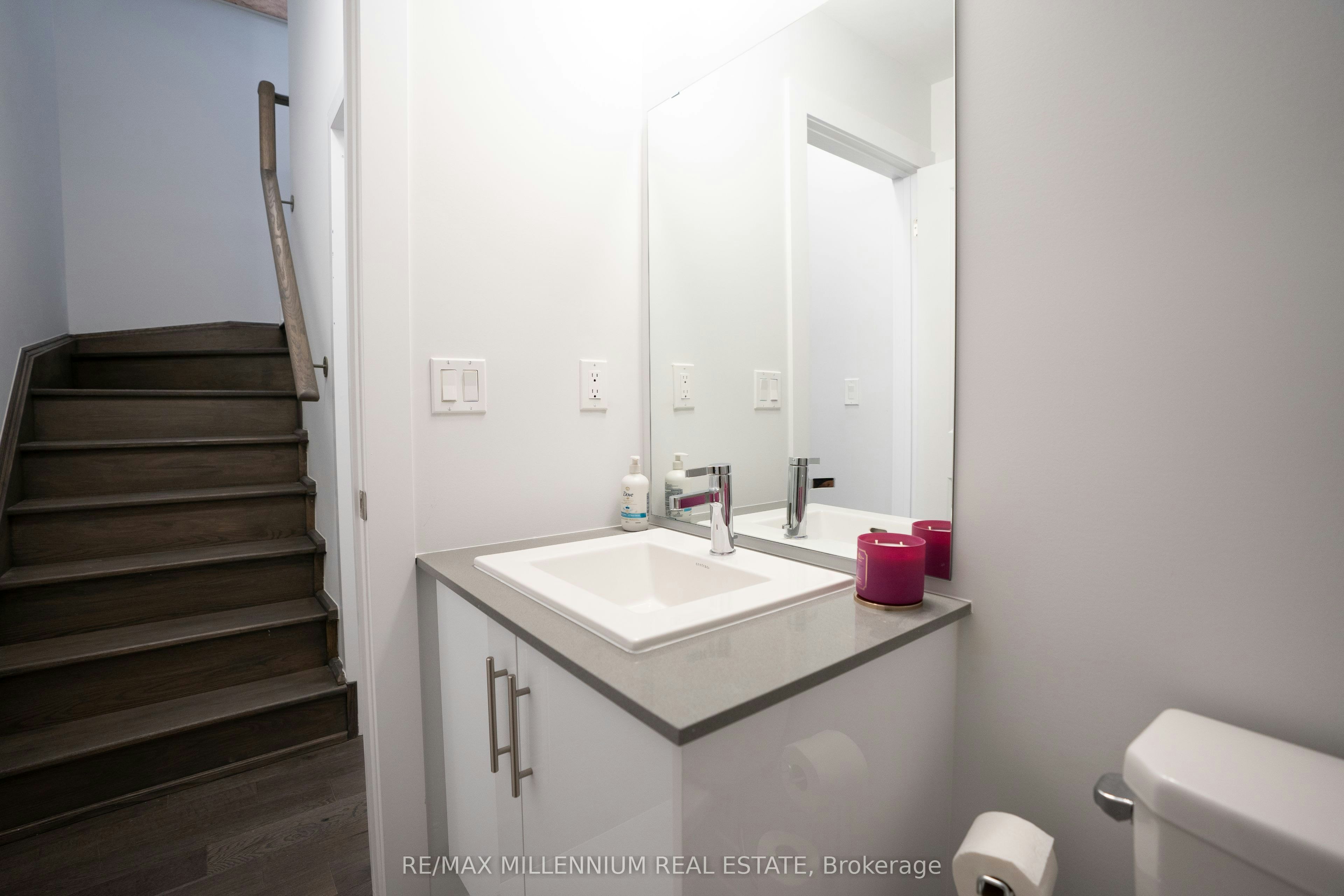 U221-9560 Islington Avenue, Vaughan, ON, L4K 2L5 - 22