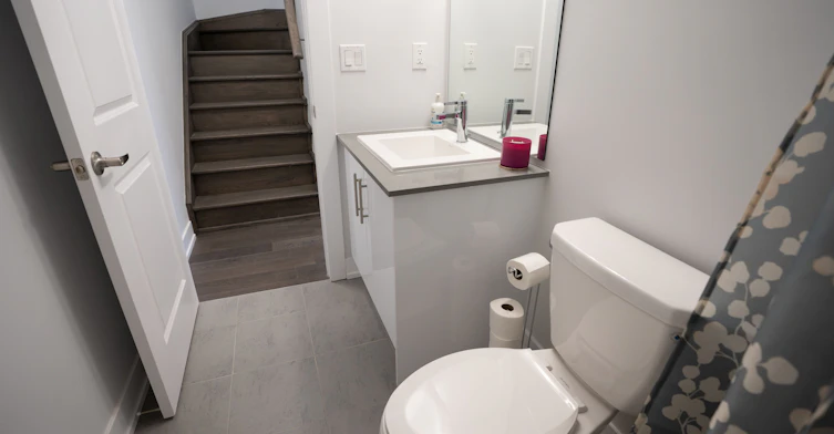 U221-9560 Islington Avenue, Vaughan, ON, L4K 2L5 - 21