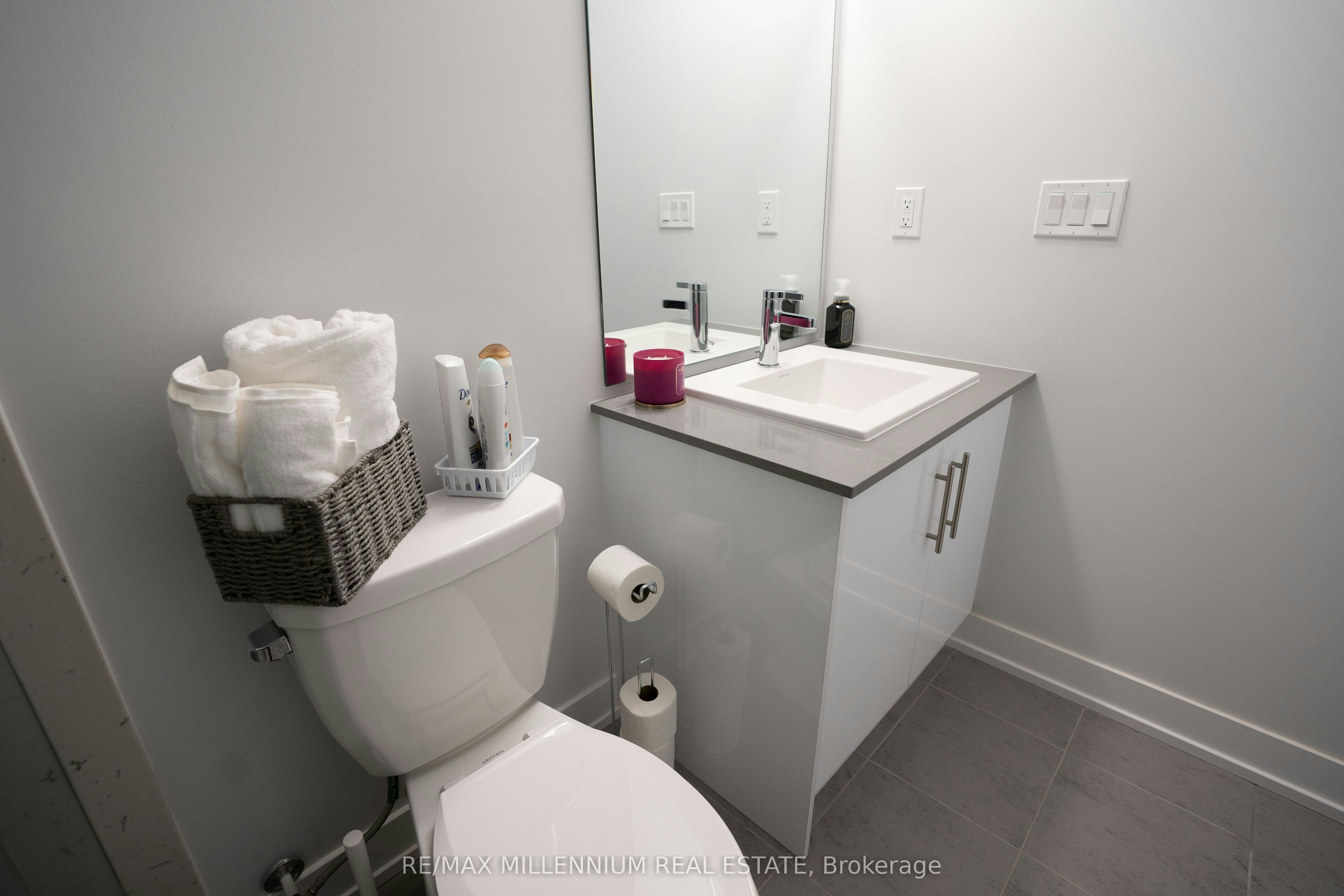U221-9560 Islington Avenue, Vaughan, ON, L4K 2L5 - 26