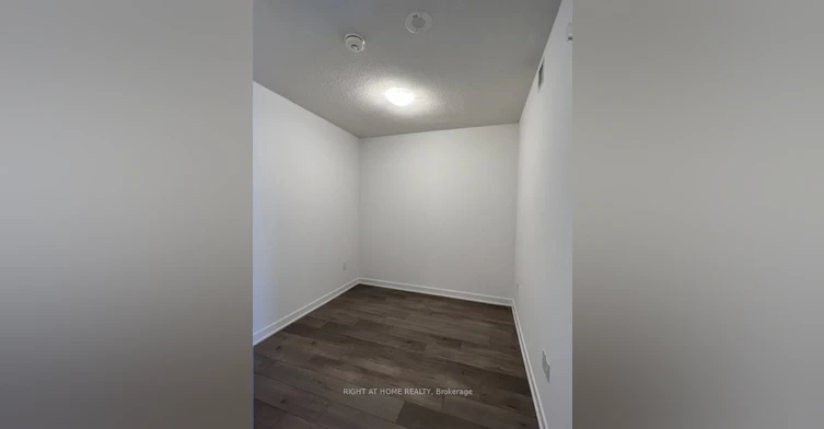 915-10 Honeycrisp Crescent, Vaughan, ON, L4K 5Z8 - 11