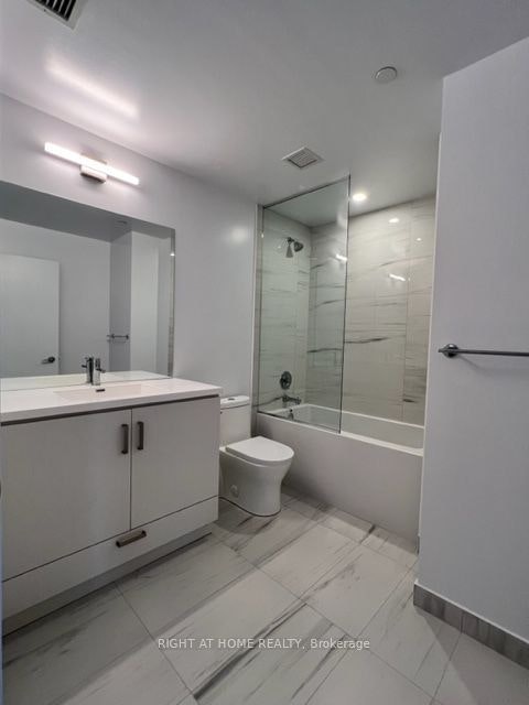 915-10 Honeycrisp Crescent, Vaughan, ON, L4K 5Z8 - 8