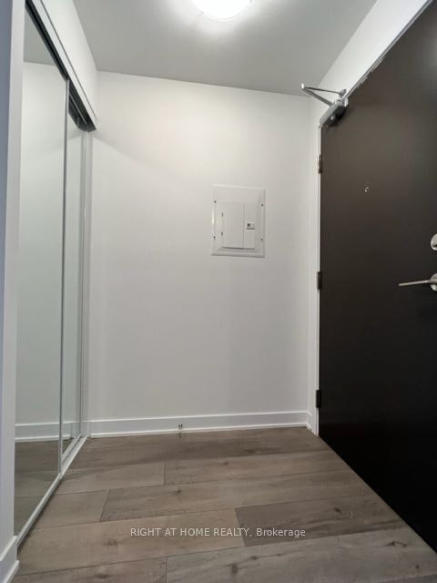 915-10 Honeycrisp Crescent, Vaughan, ON, L4K 5Z8 - 2