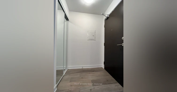915-10 Honeycrisp Crescent, Vaughan, ON, L4K 5Z8 - 2