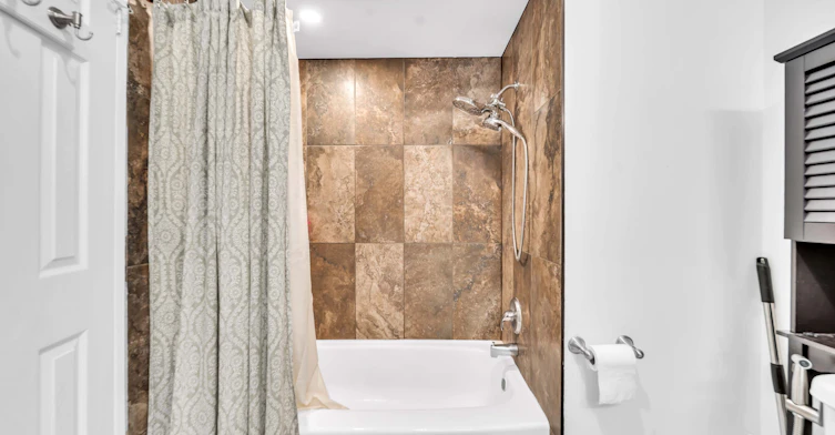 Main-702 Leeder Court, Newmarket, ON, L3Y 5A7 - 17