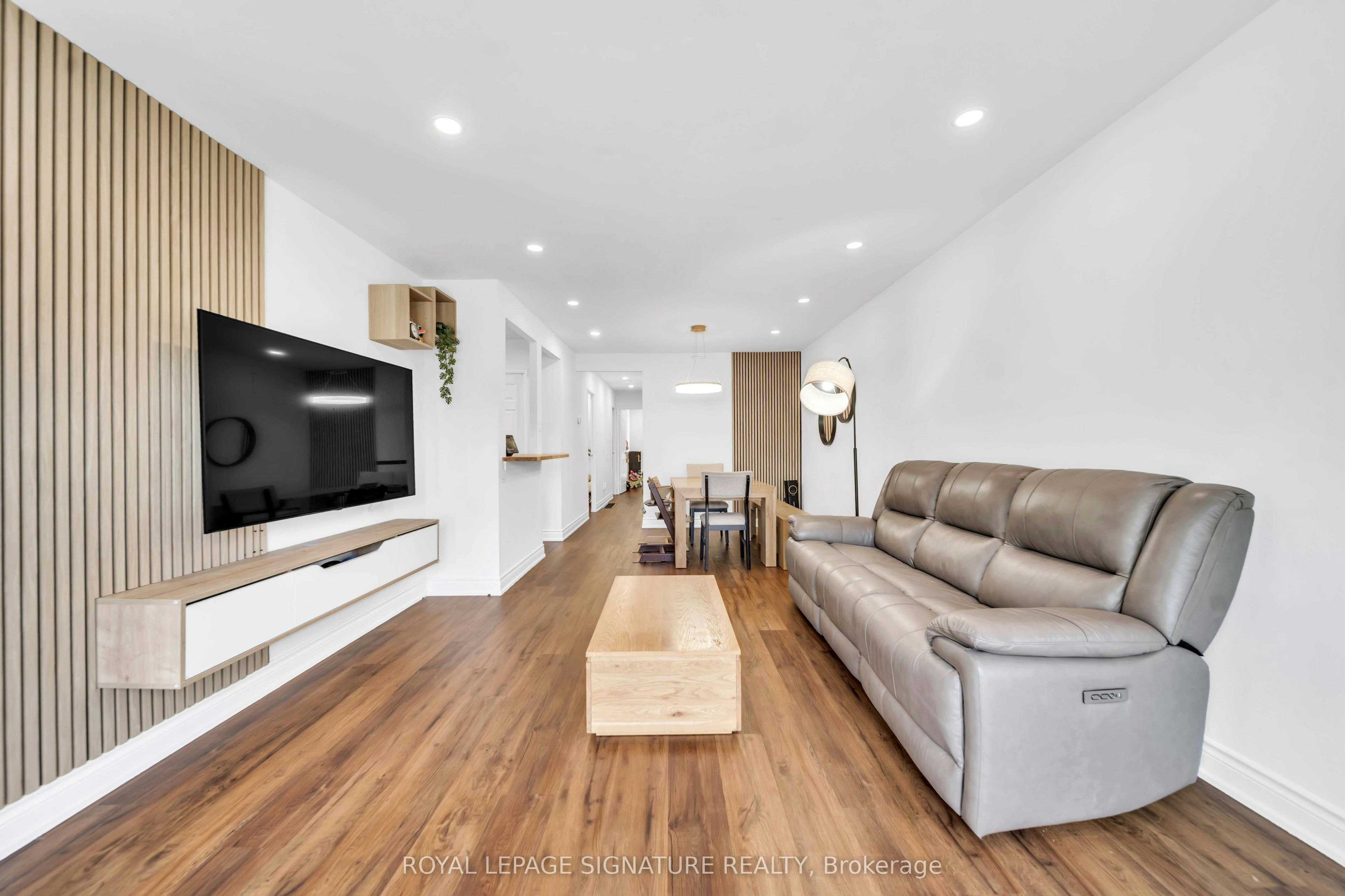 Main-702 Leeder Court, Newmarket, ON, L3Y 5A7 - 4