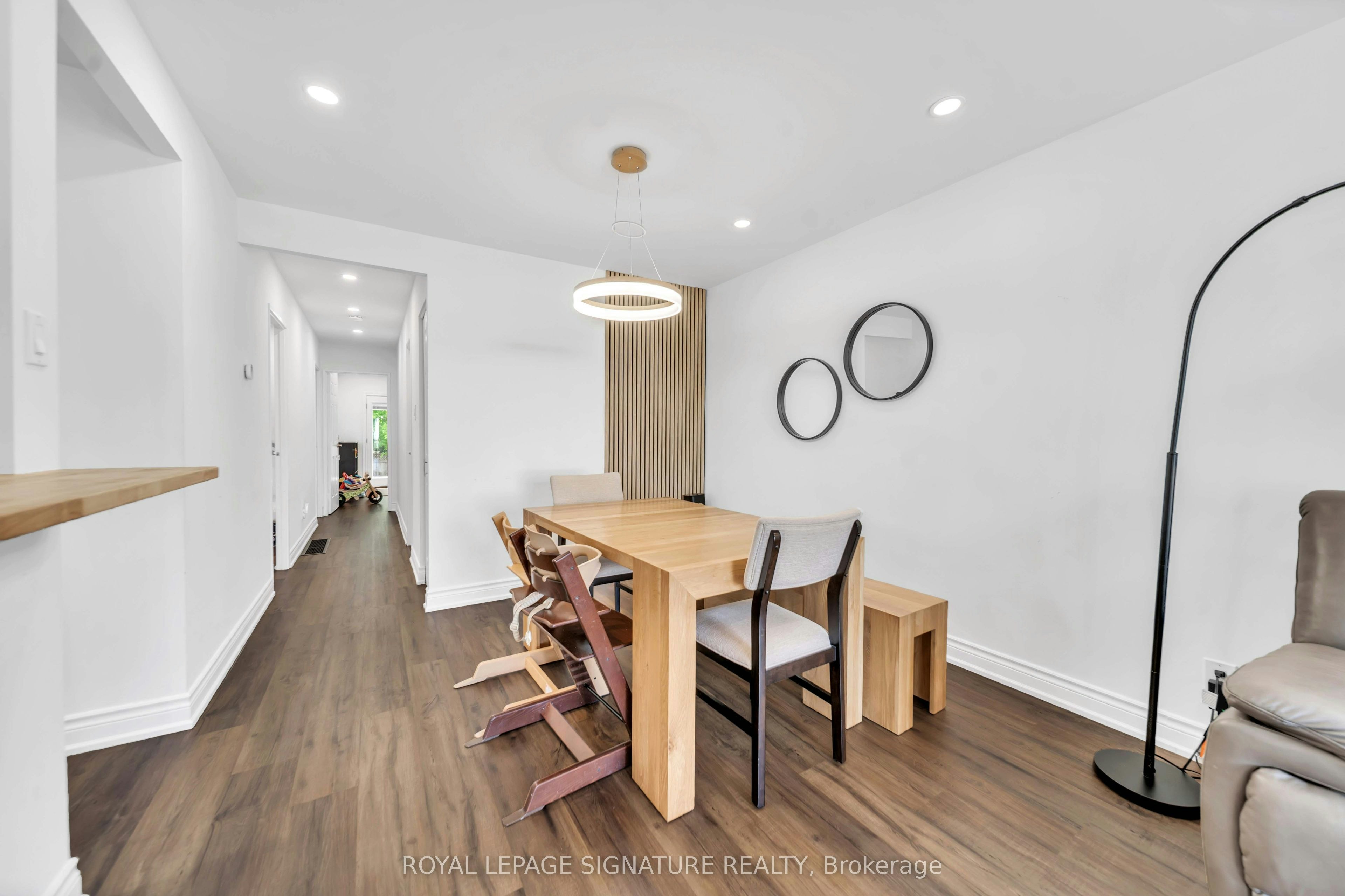 Main-702 Leeder Court, Newmarket, ON, L3Y 5A7 - 5