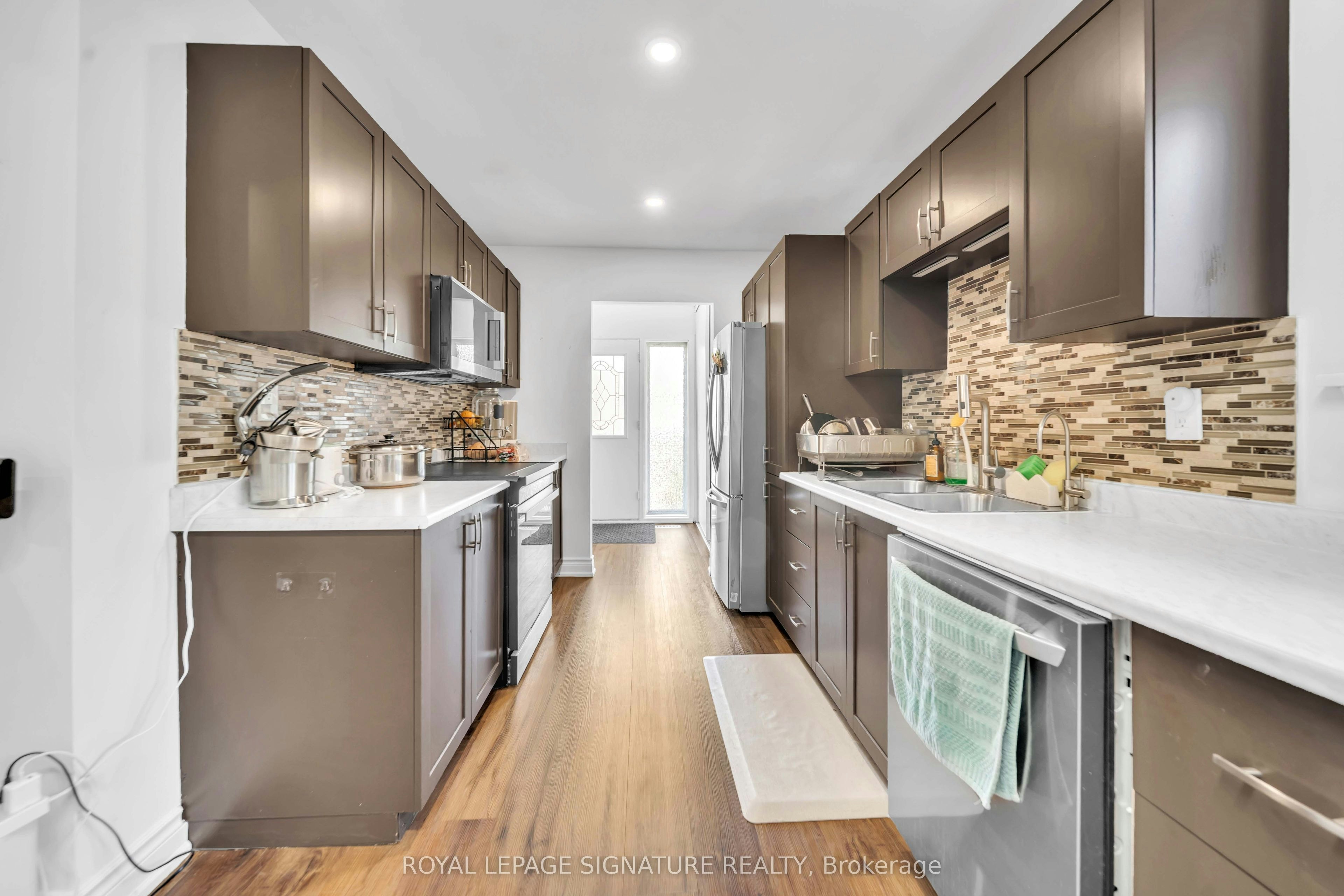 Main-702 Leeder Court, Newmarket, ON, L3Y 5A7 - 10