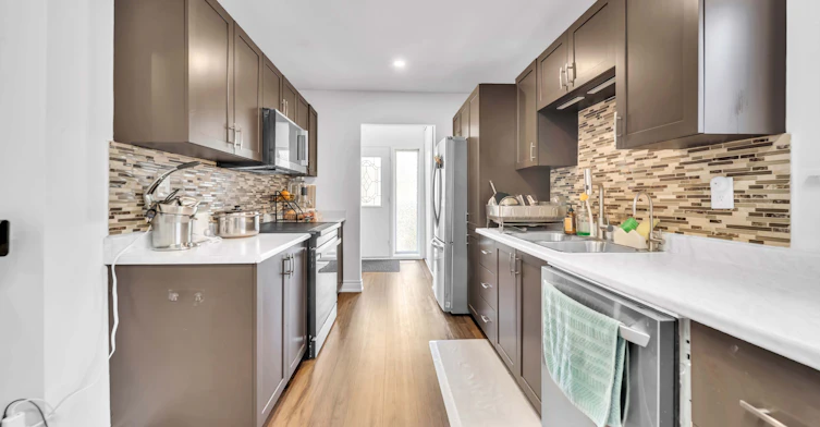 Main-702 Leeder Court, Newmarket, ON, L3Y 5A7 - 10