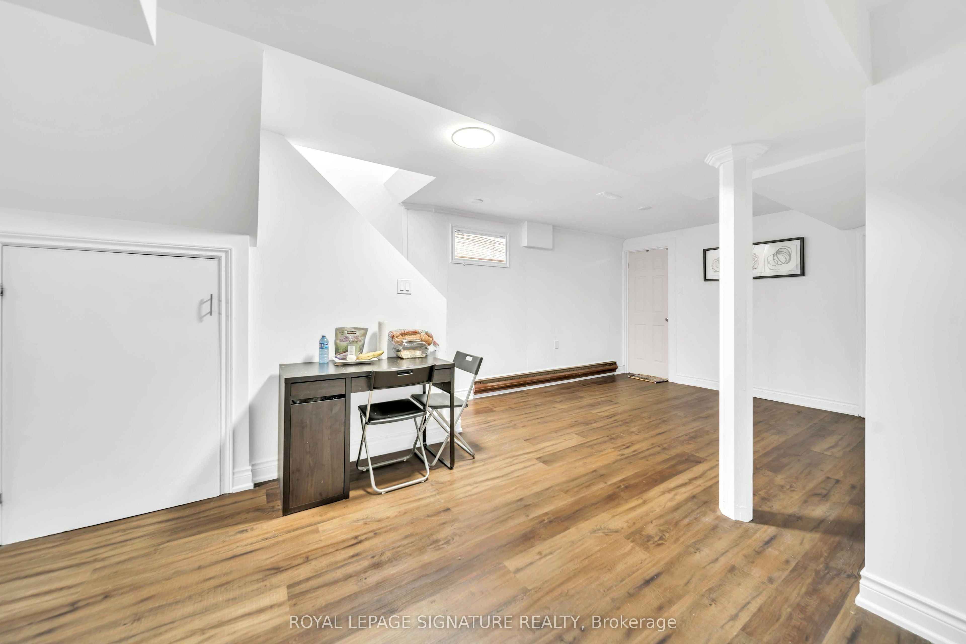 Bsmt-702 Leeder Court, Newmarket, ON, L3Y 5A7 - 2