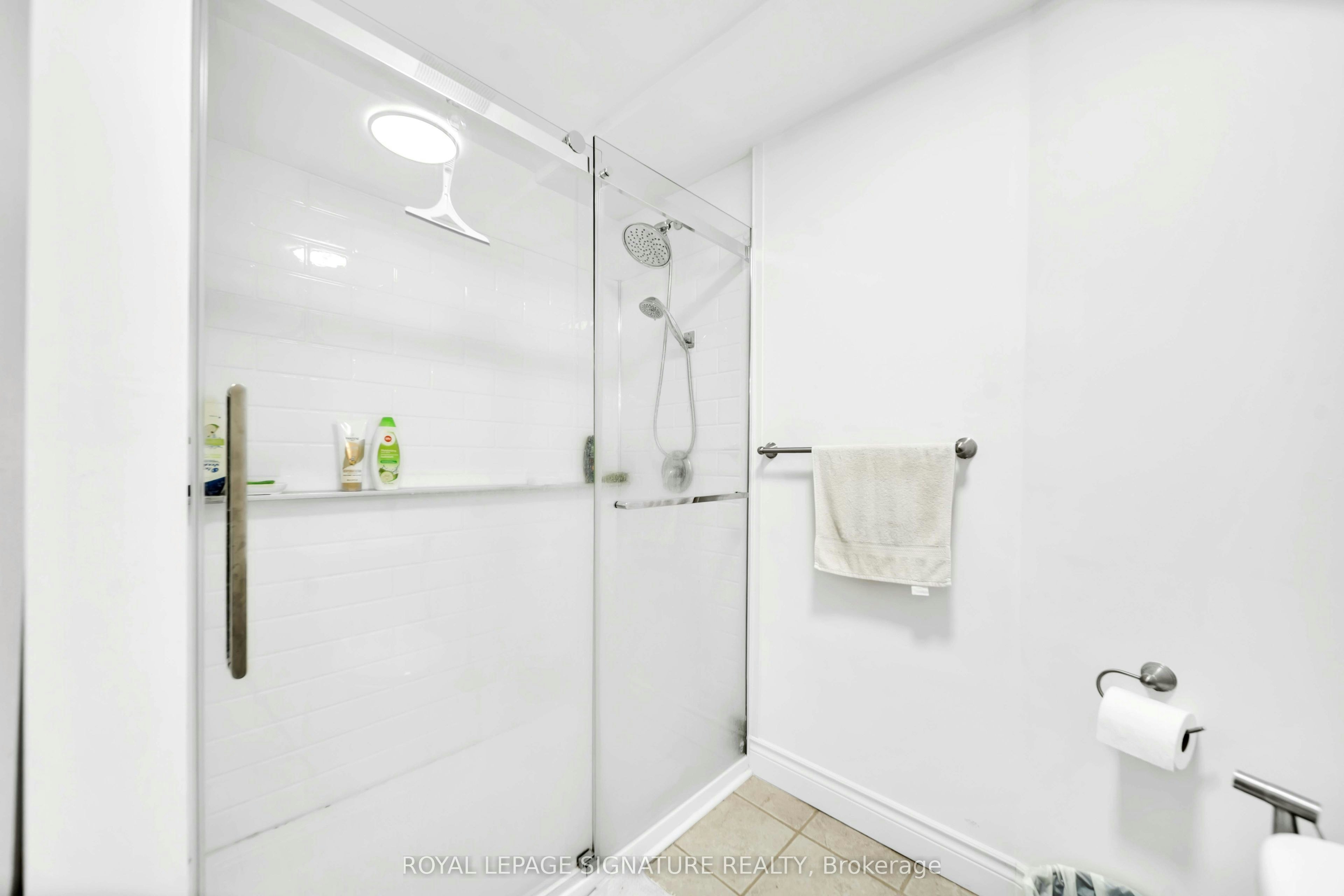Bsmt-702 Leeder Court, Newmarket, ON, L3Y 5A7 - 7