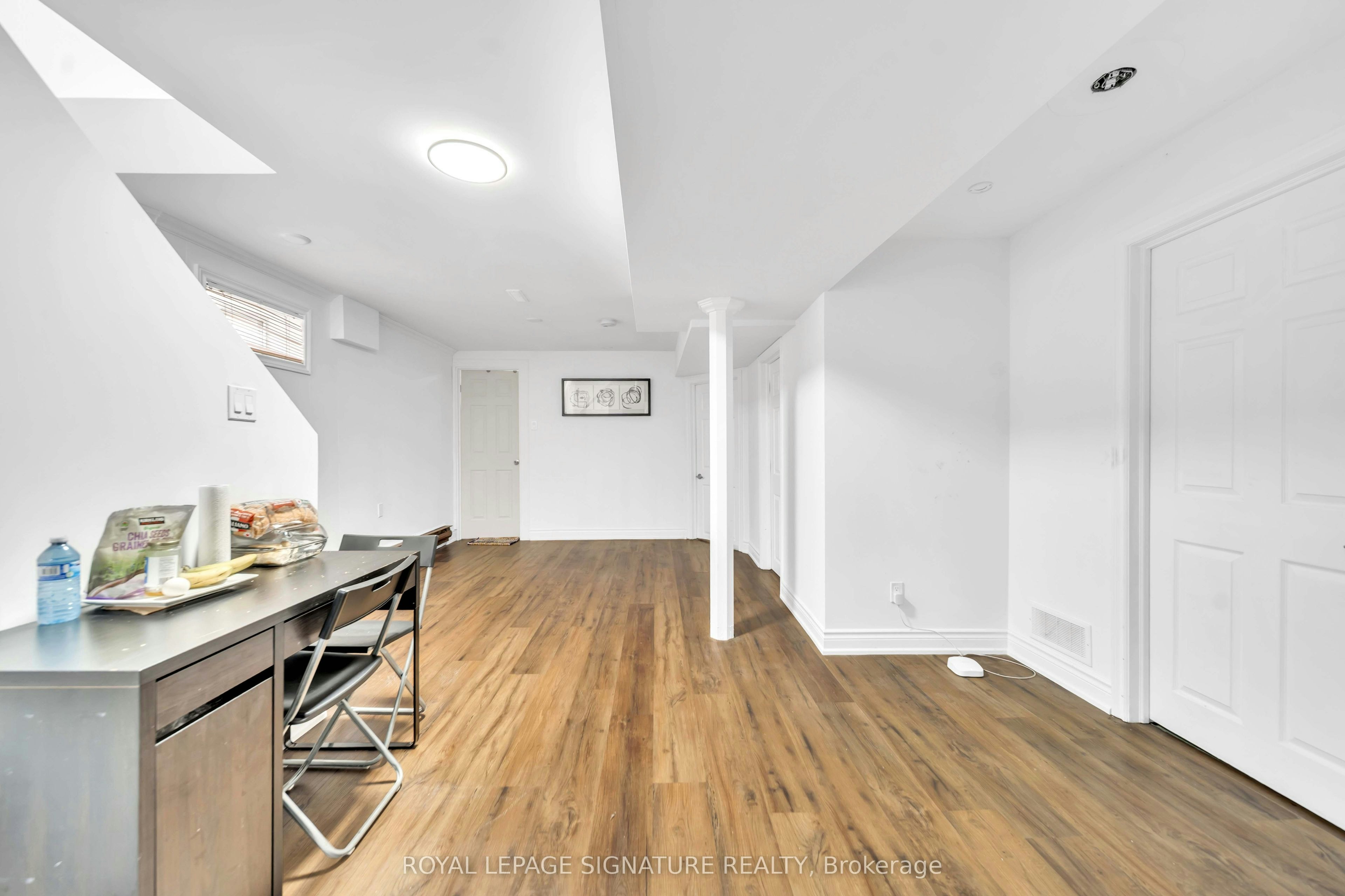 Bsmt-702 Leeder Court, Newmarket, ON, L3Y 5A7 - 4