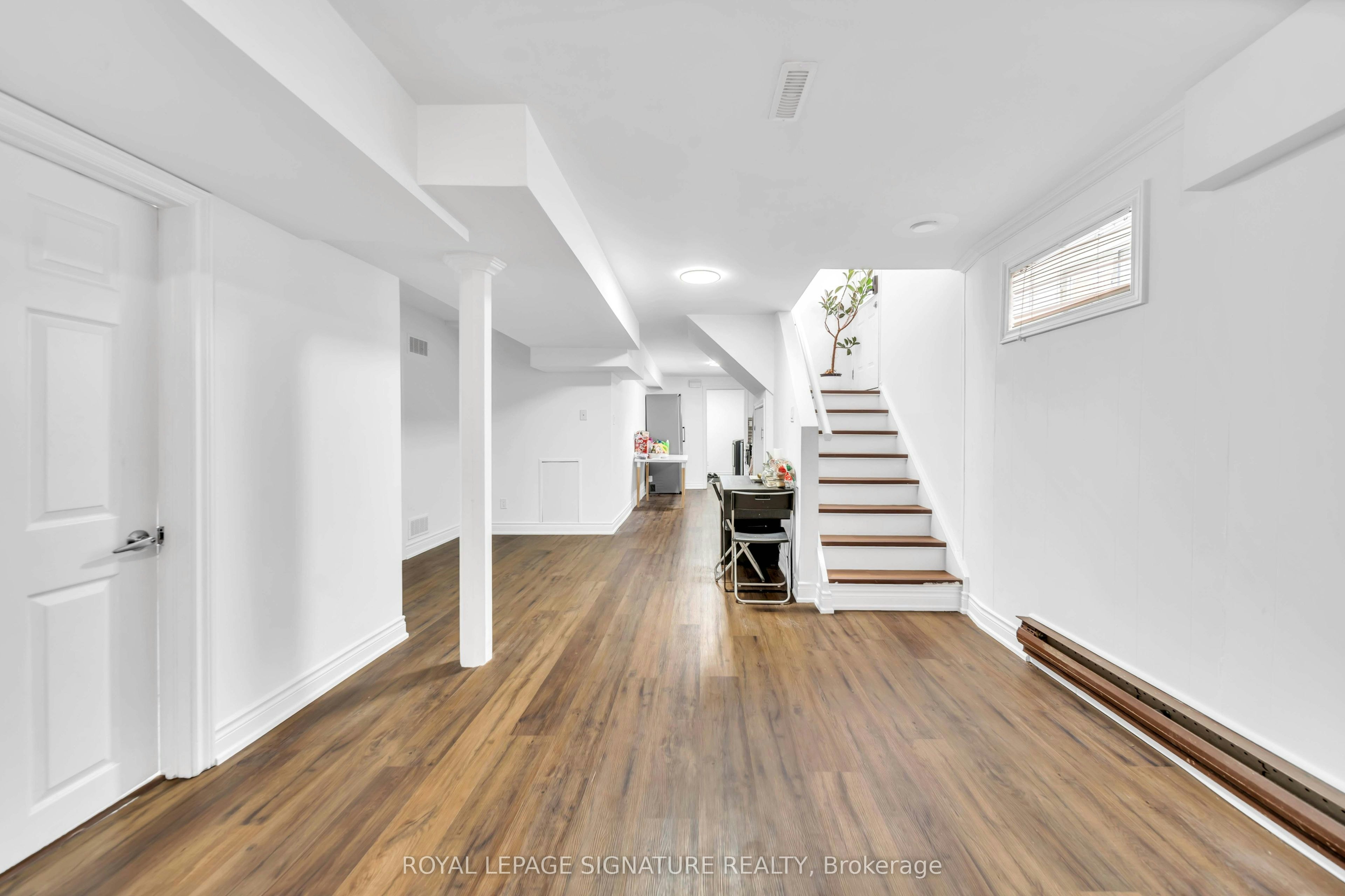 Bsmt-702 Leeder Court, Newmarket, ON, L3Y 5A7 - 5