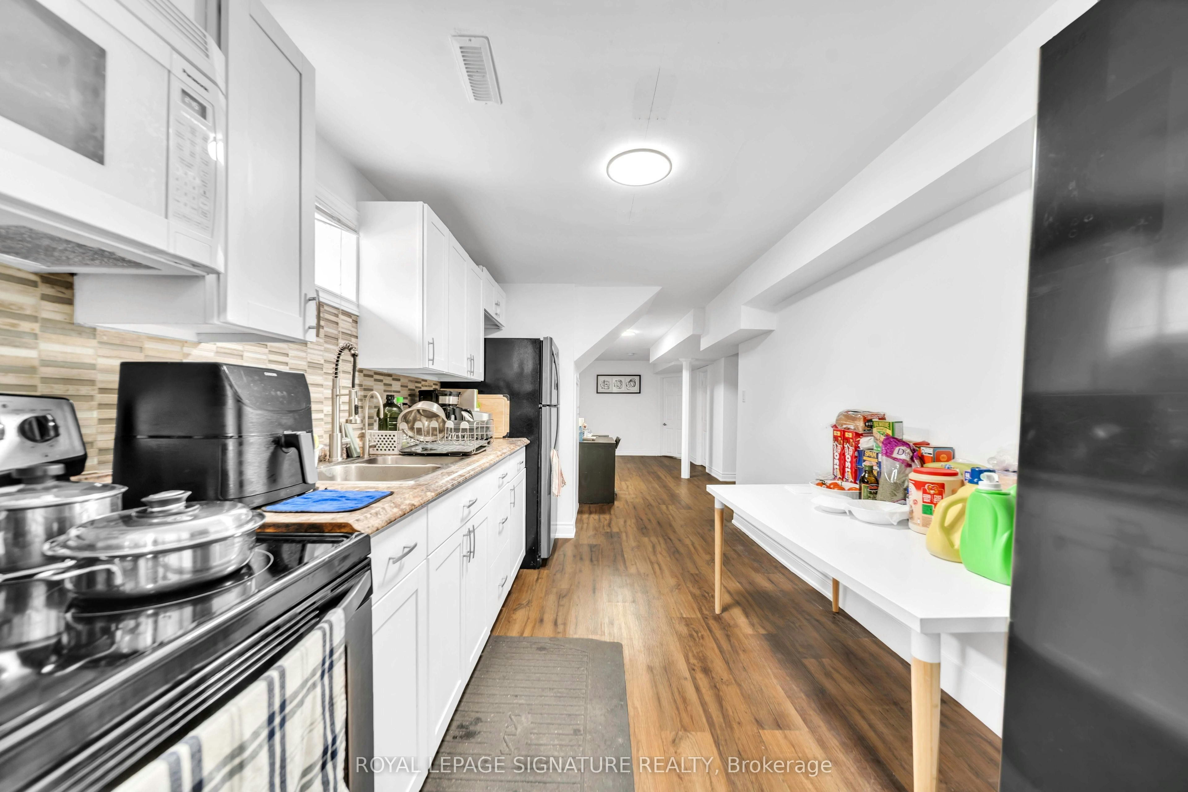 Bsmt-702 Leeder Court, Newmarket, ON, L3Y 5A7 - 3
