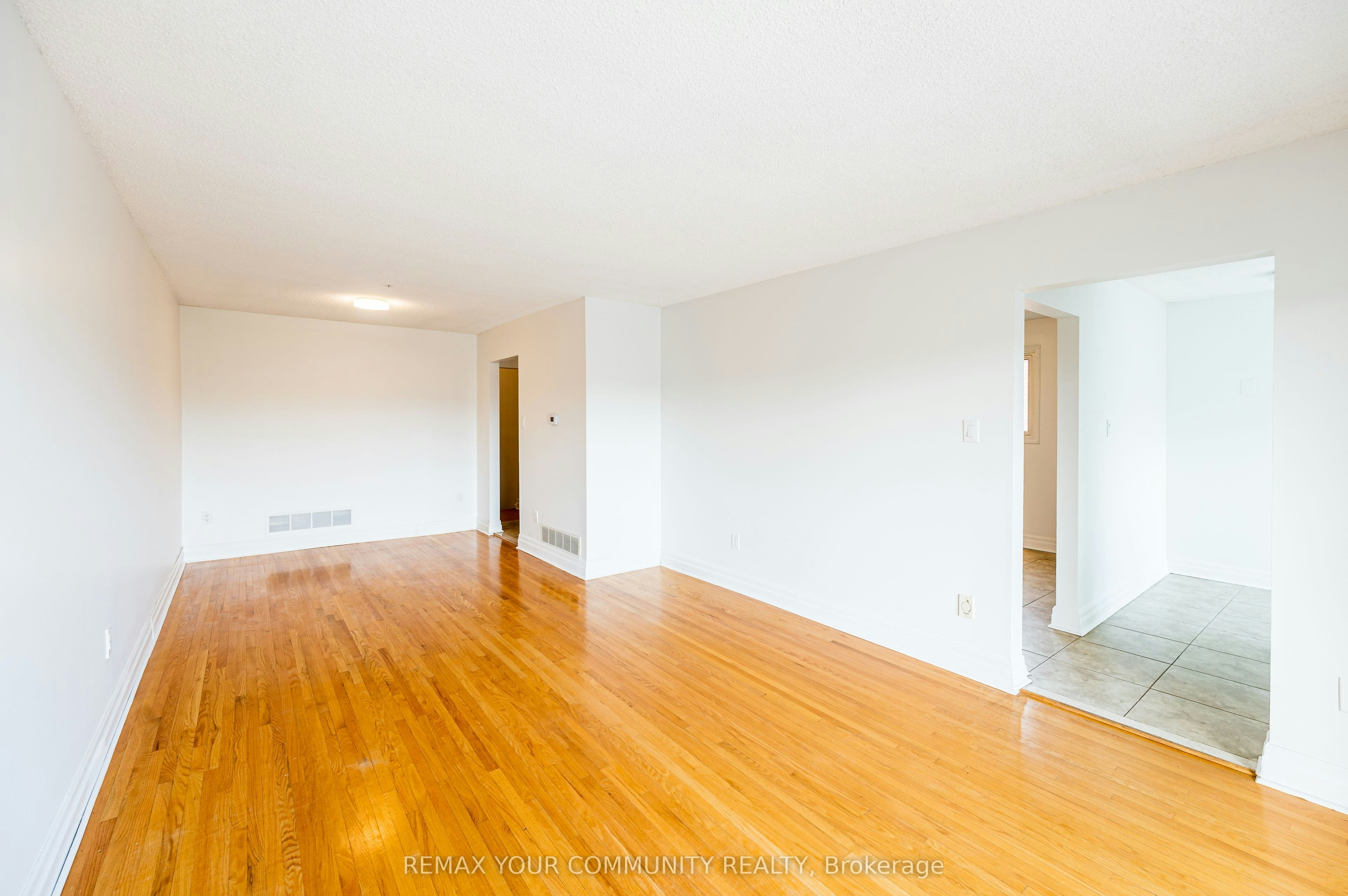 UPPER-20 Terra Road, Vaughan, ON, L4L 3J5 - 11