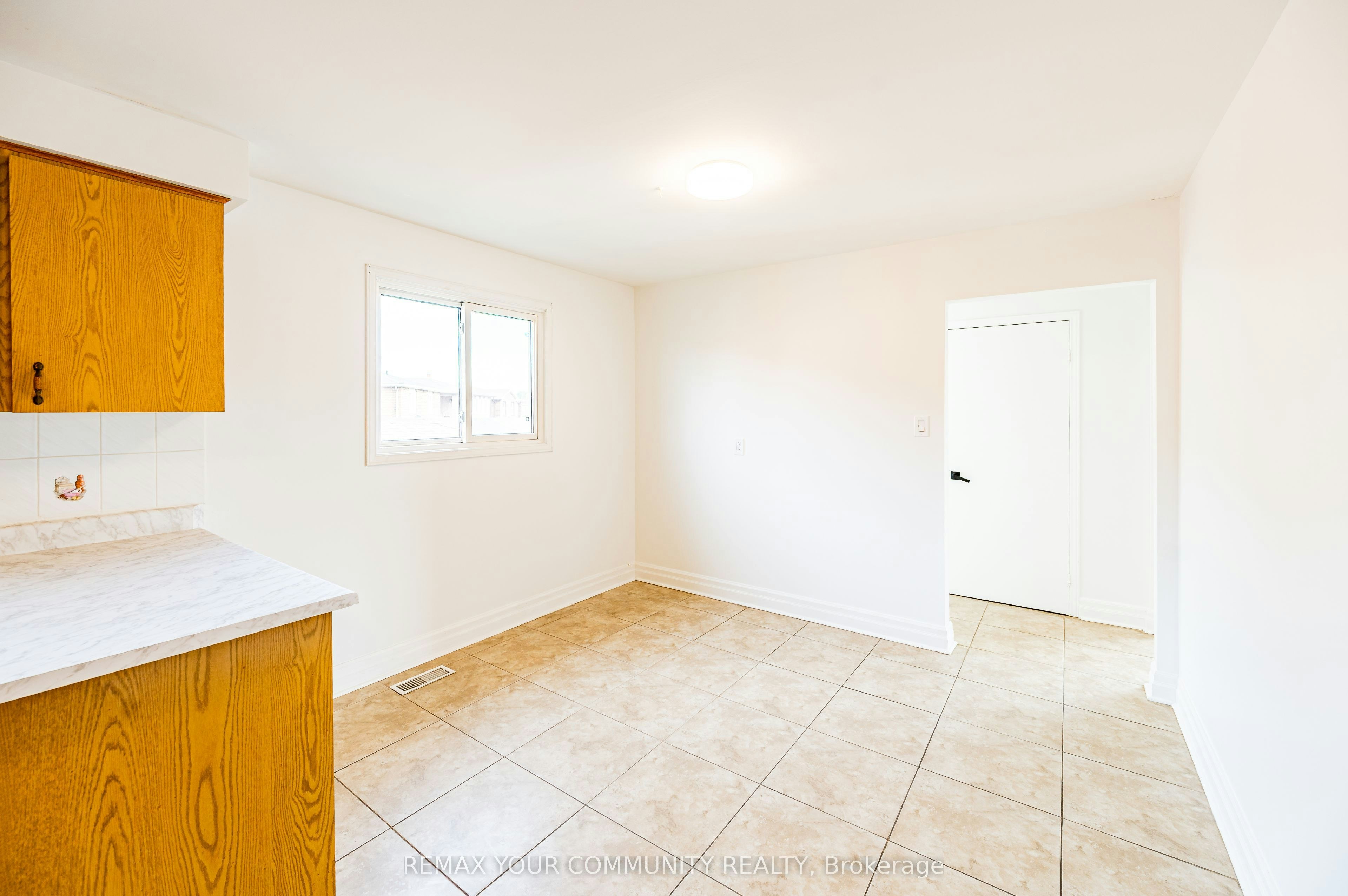 UPPER-20 Terra Road, Vaughan, ON, L4L 3J5 - 8
