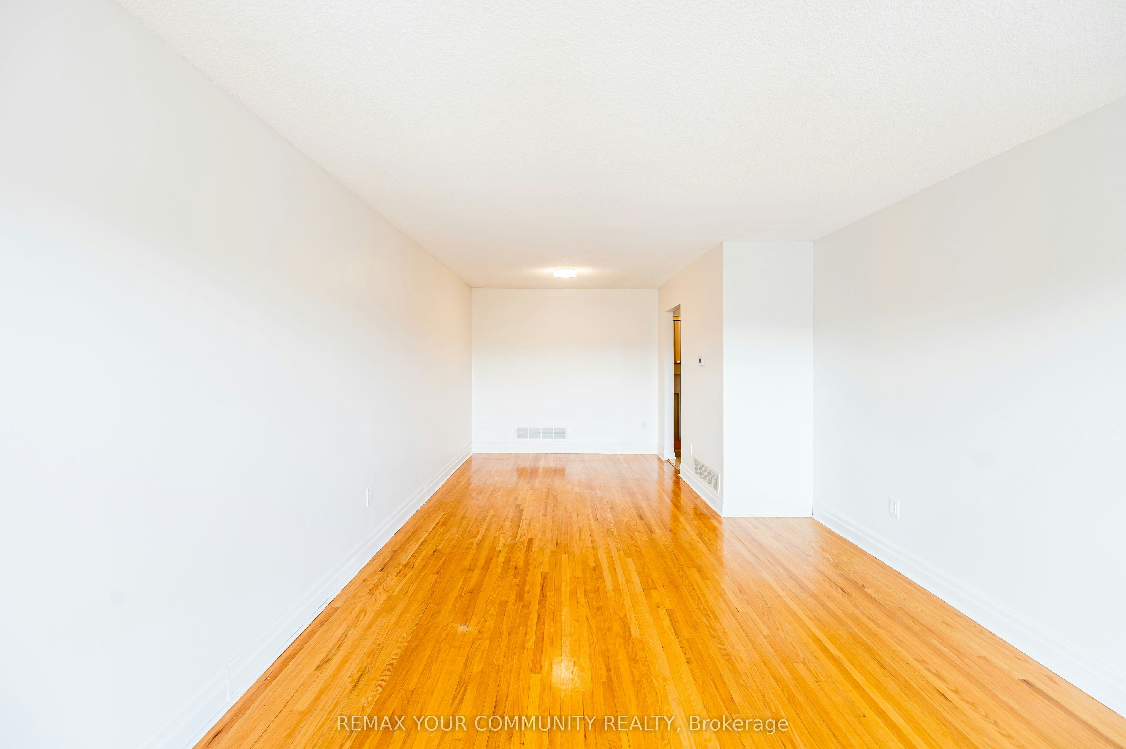 UPPER-20 Terra Road, Vaughan, ON, L4L 3J5 - 10
