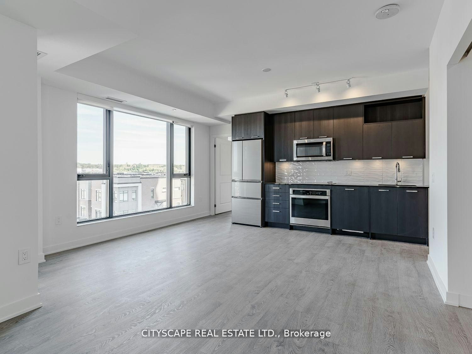 405-120 Eagle Rock Way, Vaughan, ON, L6A 5C2 - 14