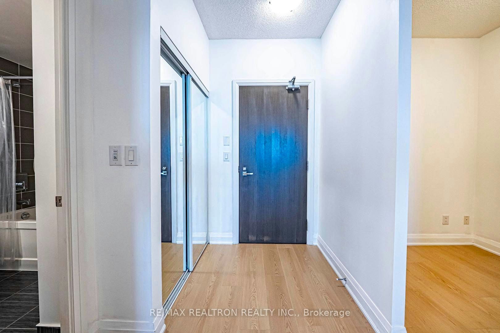 418-7161 Yonge Street, Vaughan, ON, L3T 0C8 - 2