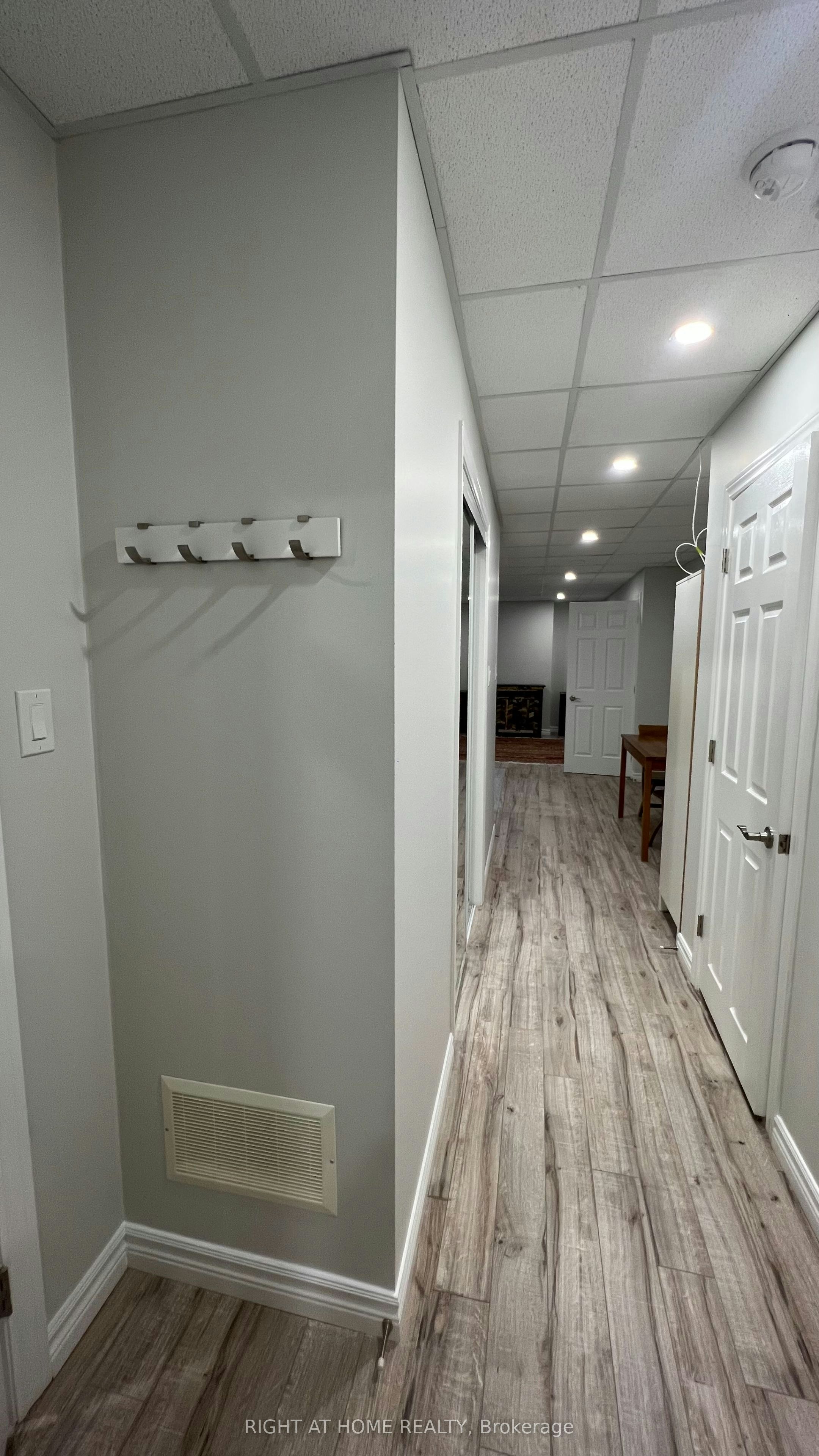 9 Claudview Street, King, ON, L7B 0C6 - 9