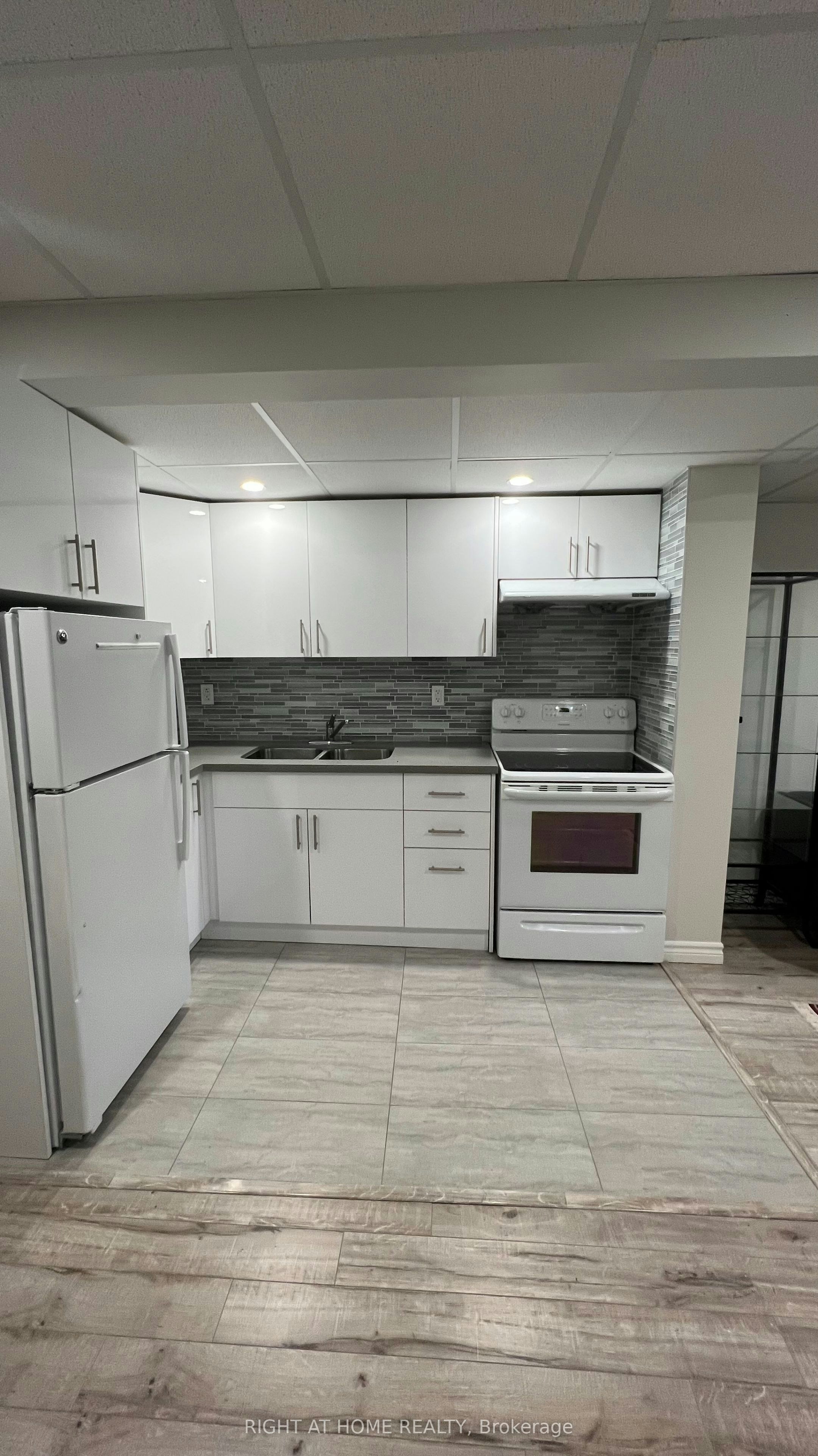 9 Claudview Street, King, ON, L7B 0C6 - 2