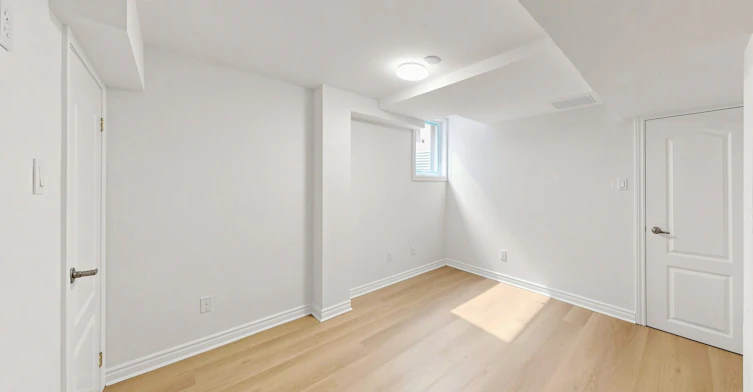 Lower Unit-235 Caproni Drive, Vaughan, ON, L6A 1X7 - 14
