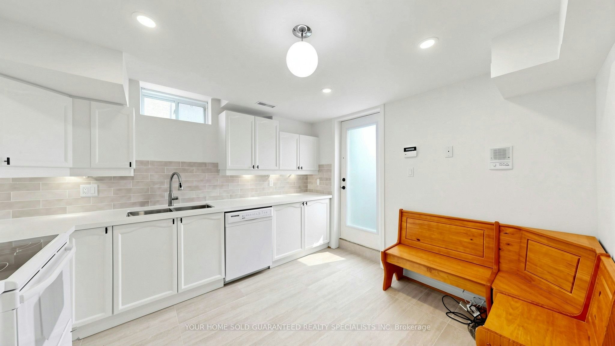 Lower Unit-235 Caproni Drive, Vaughan, ON, L6A 1X7 - 9