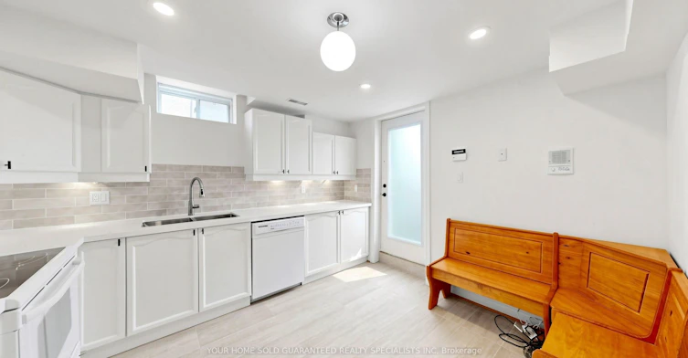 Lower Unit-235 Caproni Drive, Vaughan, ON, L6A 1X7 - 9