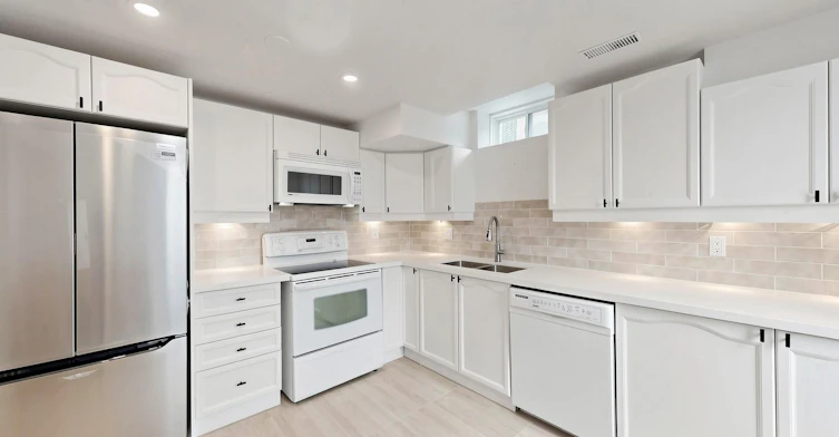 Lower Unit-235 Caproni Drive, Vaughan, ON, L6A 1X7 - 6