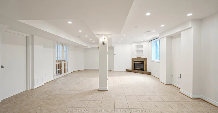 Lower Unit-235 Caproni Drive, Vaughan, ON, L6A 1X7 - 5