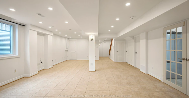 Lower Unit-235 Caproni Drive, Vaughan, ON, L6A 1X7 - 11