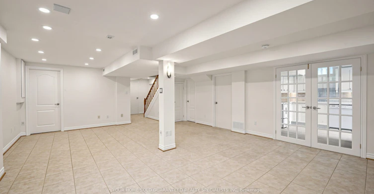 Lower Unit-235 Caproni Drive, Vaughan, ON, L6A 1X7 - 4