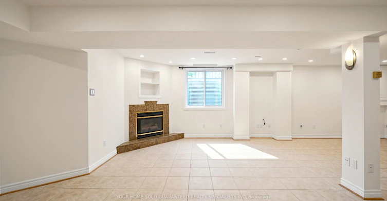 Lower Unit-235 Caproni Drive, Vaughan, ON, L6A 1X7 - 3