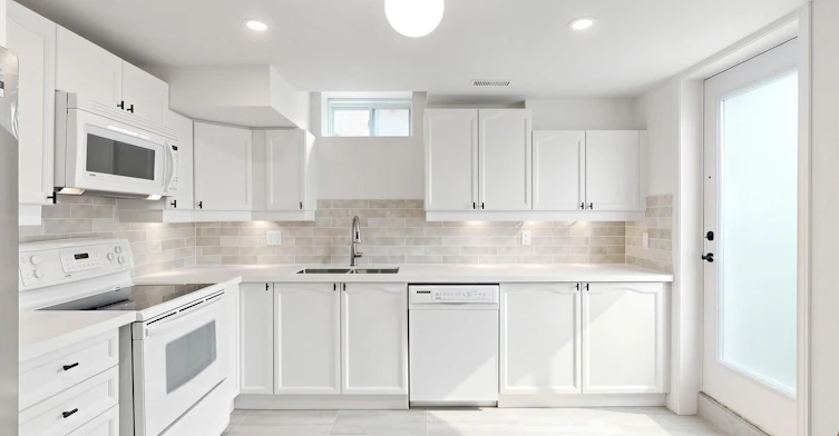 Lower Unit-235 Caproni Drive, Vaughan, ON, L6A 1X7 - 8