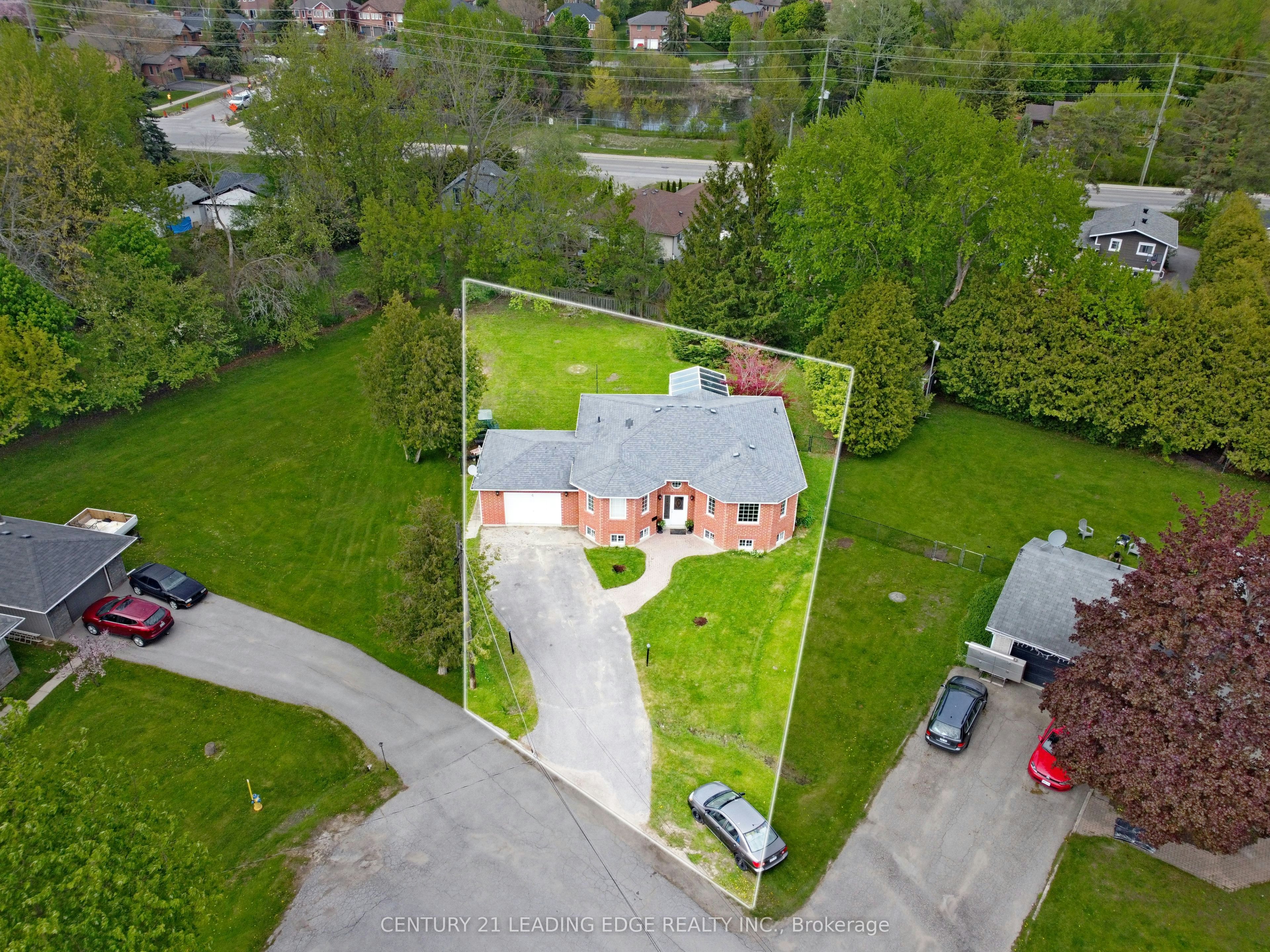 4 Bay Court, Georgina, ON, L4P 1B3