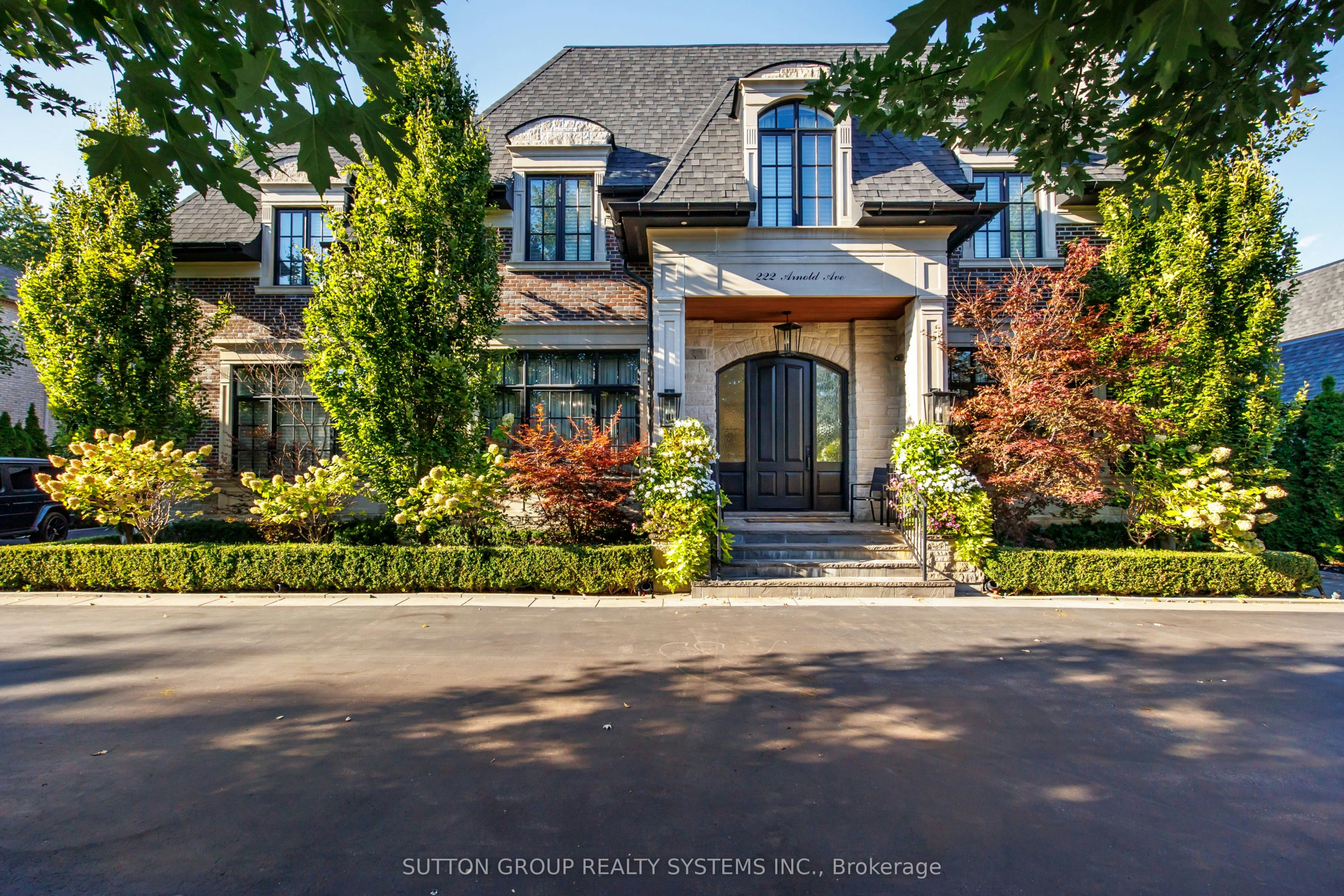 222 Arnold Avenue, Vaughan, ON, L4J 1B9