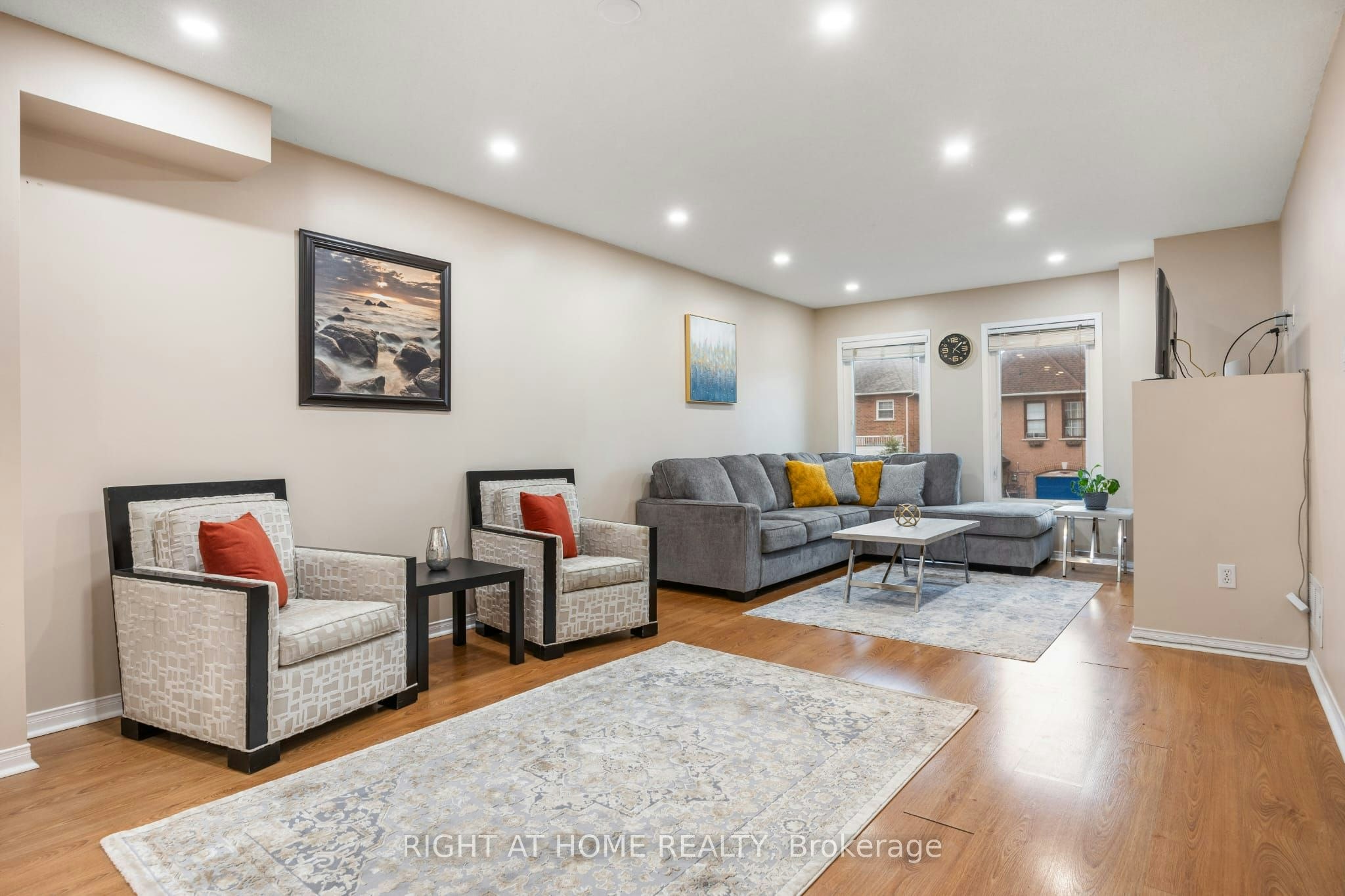 54 Amberhill Way, Aurora, ON, L4G 7E1 - 4