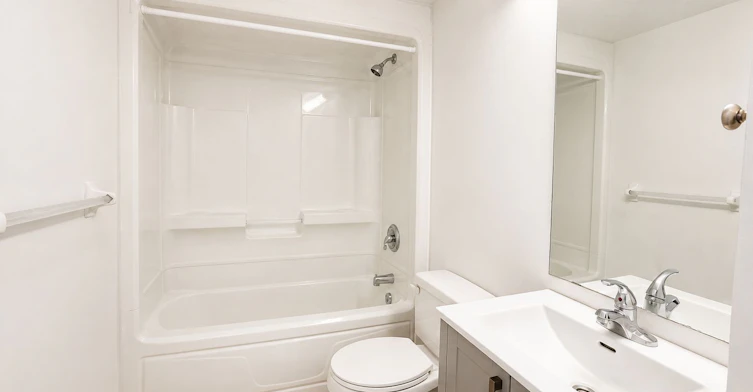 201-1 Center Street W, Richmond Hill, ON, L4C 3P3 - 14