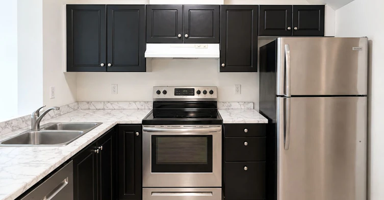201-1 Center Street W, Richmond Hill, ON, L4C 3P3 - 5