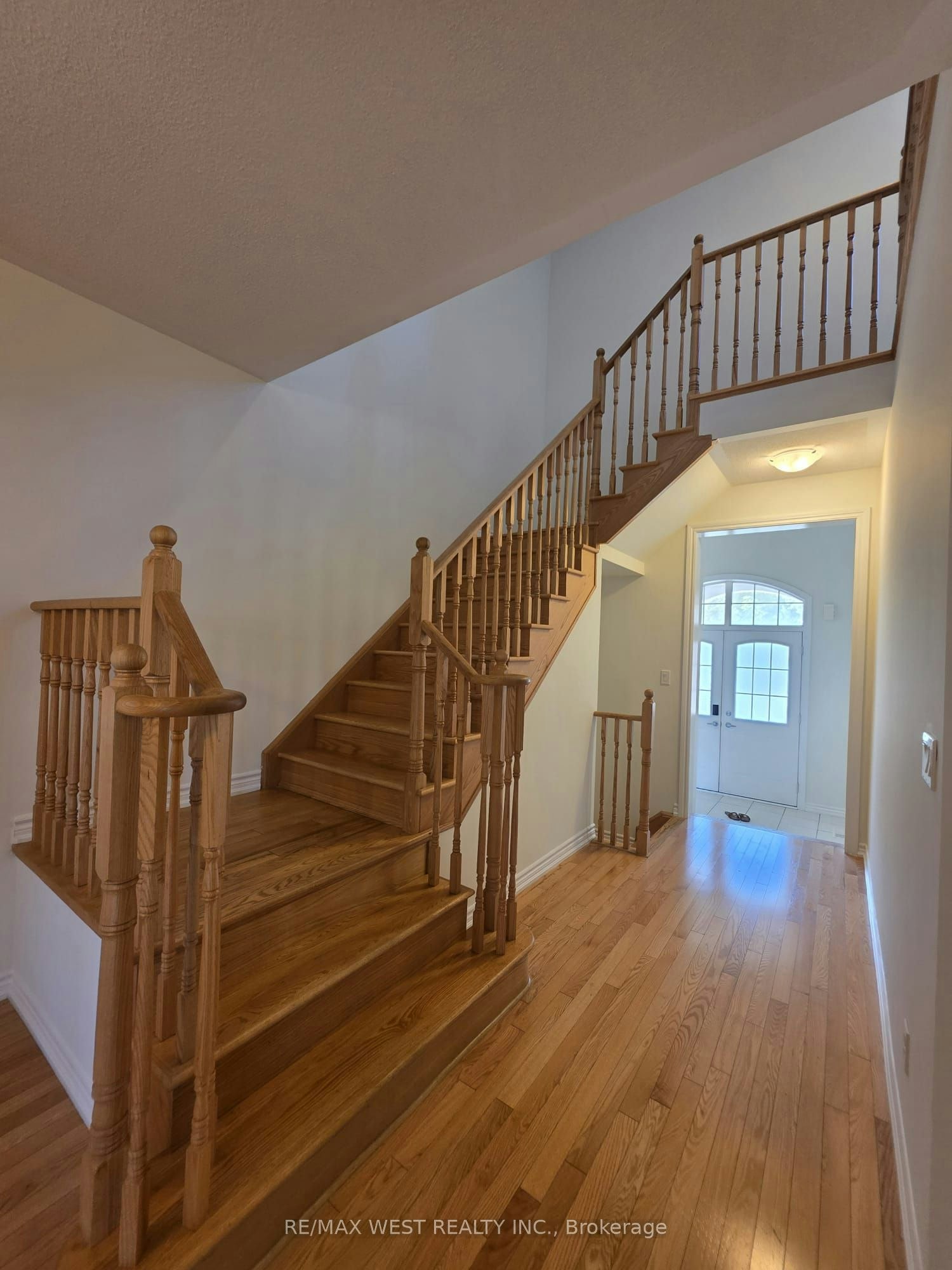 (Main)-11 Chessington Avenue, East Gwillimbury, ON, L9N 0R5 - 3