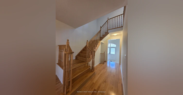(Main)-11 Chessington Avenue, East Gwillimbury, ON, L9N 0R5 - 3