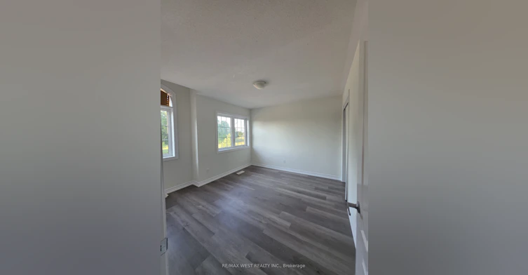 (Main)-11 Chessington Avenue, East Gwillimbury, ON, L9N 0R5 - 10