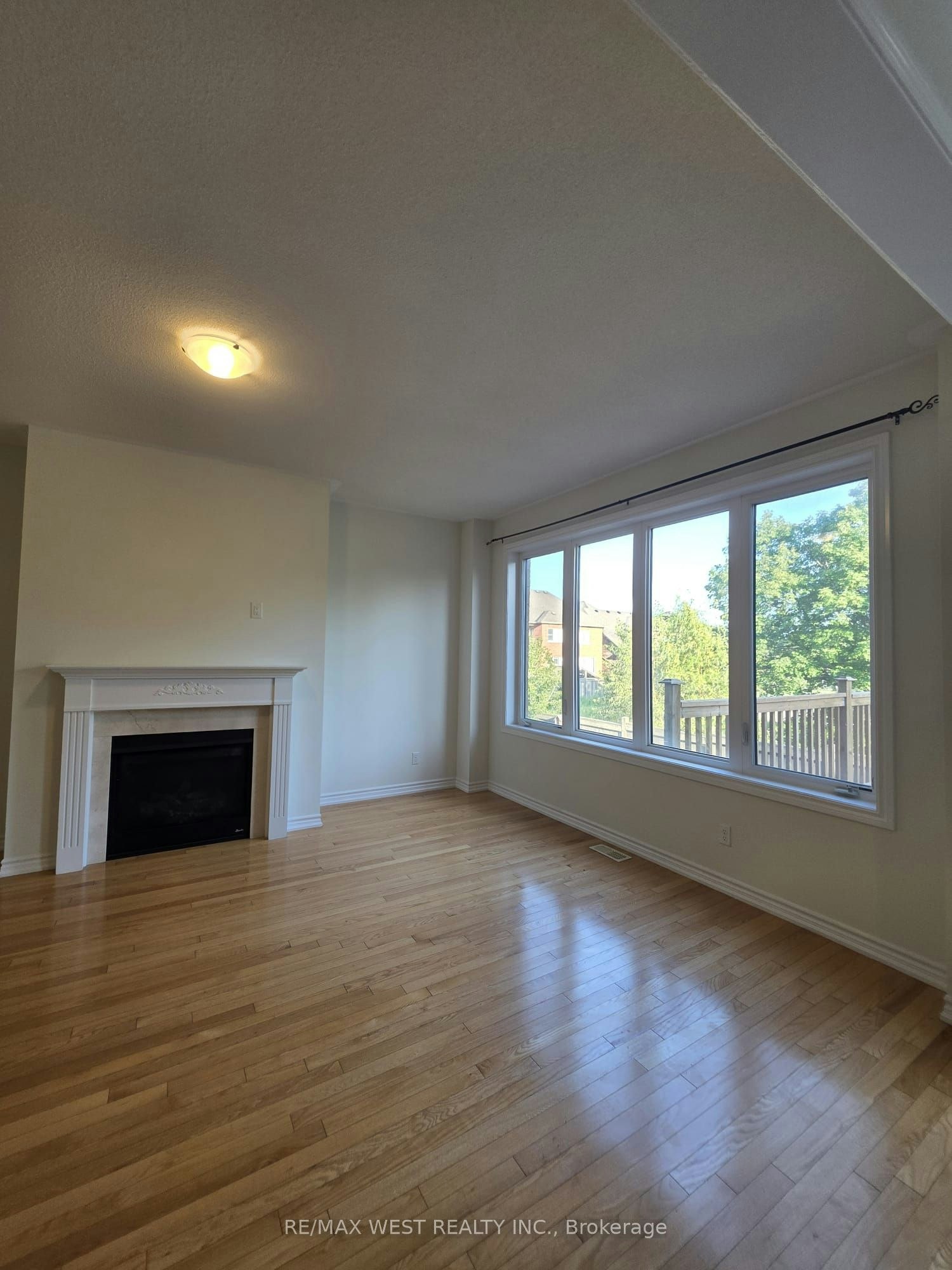 (Main)-11 Chessington Avenue, East Gwillimbury, ON, L9N 0R5 - 5