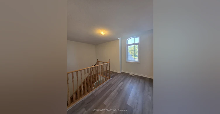 (Main)-11 Chessington Avenue, East Gwillimbury, ON, L9N 0R5 - 9
