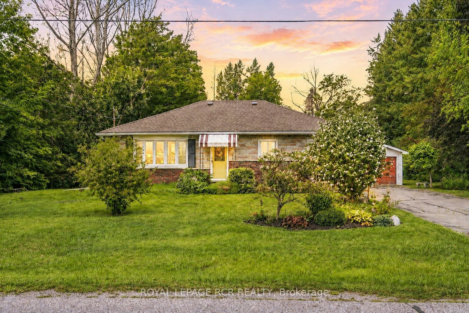36 May Avenue, East Gwillimbury, ON, L0G 1V0