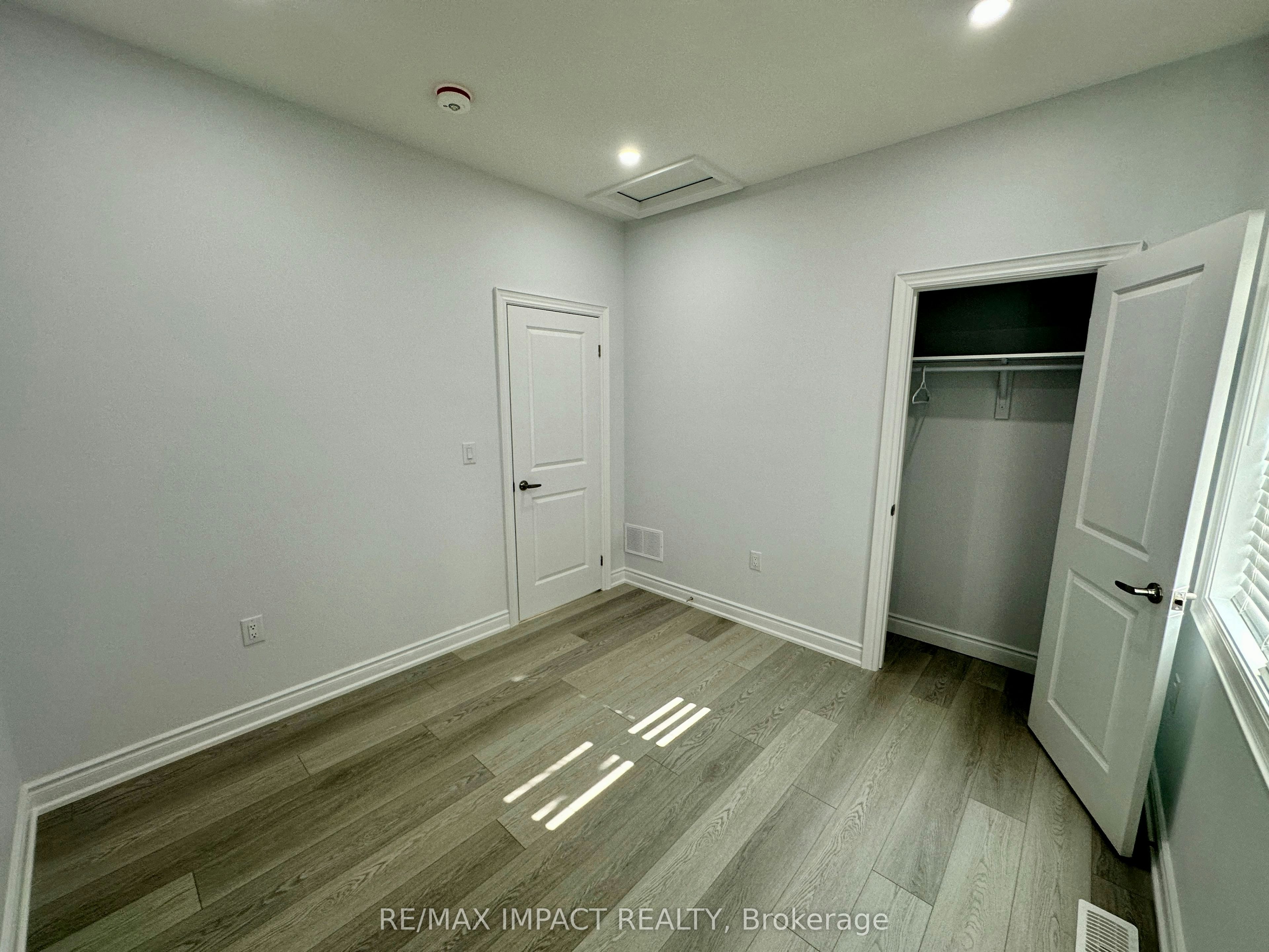 Coach-32 Toulouse Court, Markham, ON, L6B 1J5 - 17